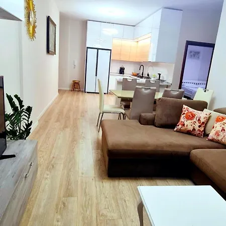 Blue Bay Front Uji Ftohte